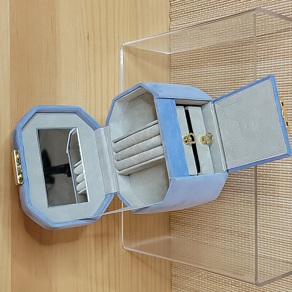 WOLF Designs Velvet Travel Jewelry Box - Picture 2 of 11